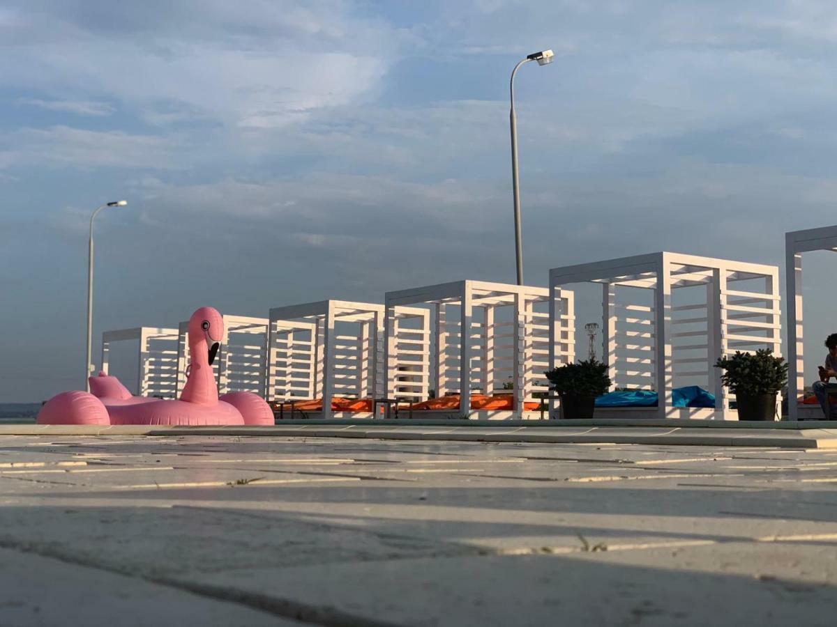 Riviera By Queens Hotel And Resort Gura Văii Dış mekan fotoğraf